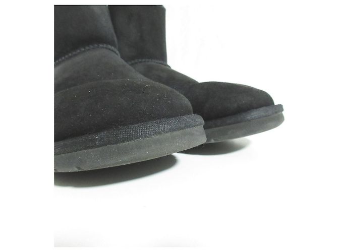 Autre Marque UGG MINI BAILEY BUTTON Lammfell Kurzstiefel Schwarz - Ansicht 4