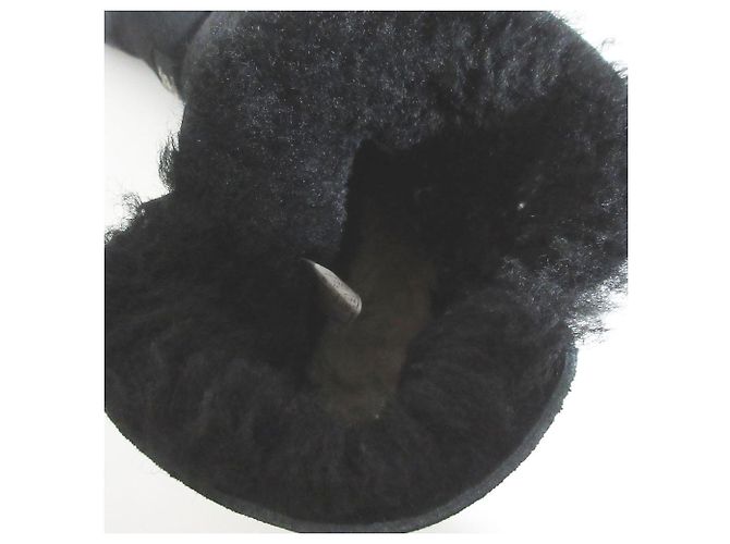 Autre Marque UGG MINI BAILEY BUTTON Lammfell Kurzstiefel Schwarz - Ansicht 6