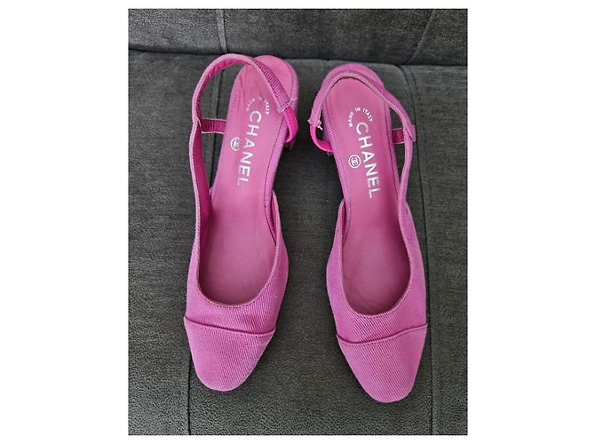 Chanel Décolleté slingback in velluto a coste rosa - vista 3