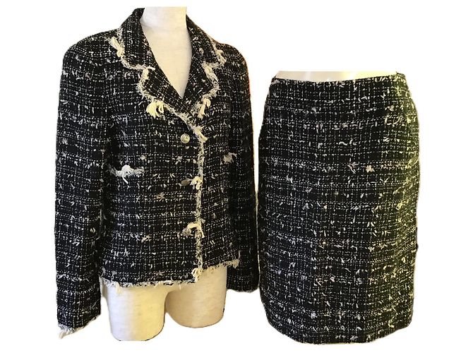 Timeless Conjunto de saia e casaco em tweed preto e branco Chanel - vista 12
