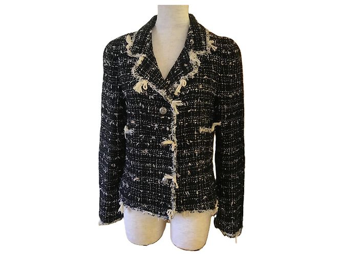 Timeless Conjunto de saia e casaco em tweed preto e branco Chanel - vista 4