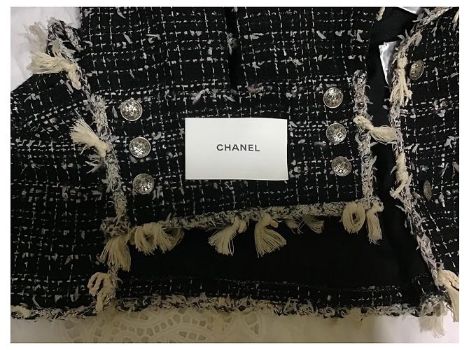 Timeless Conjunto de saia e casaco em tweed preto e branco Chanel - vista 6