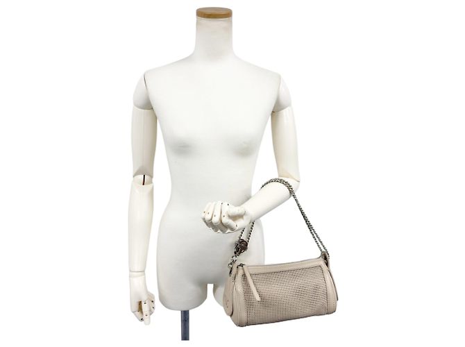 Borsa a tracolla Chanel Perforated Pulley Chain Beige - vista 11