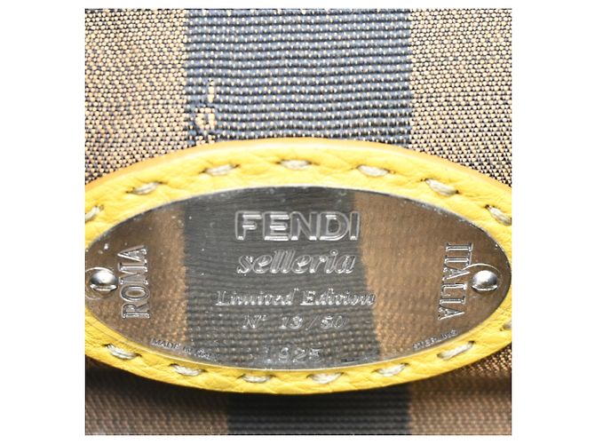 Borsa Fendi Peekaboo Medium Selleria da donna Giallo - vista 8