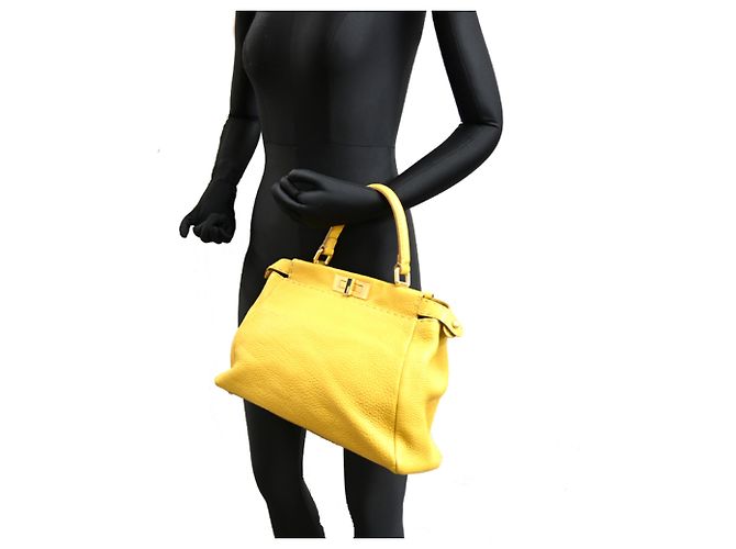 Borsa Fendi Peekaboo Medium Selleria da donna Giallo - vista 9