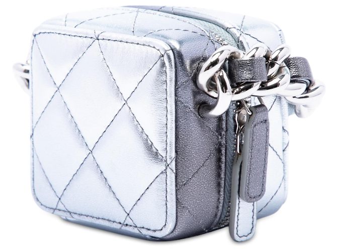 Borsa Chanel Coco Punk Cube in agnello metallizzato argento - vista 2