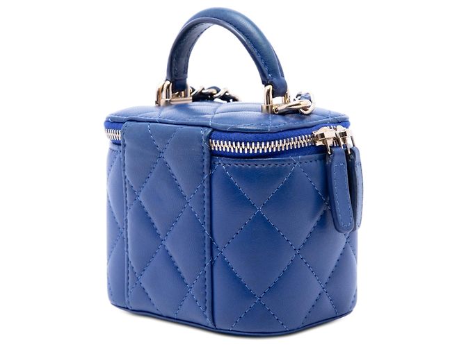 Chanel Blue Mini CC Matelassé in agnello con manico superiore e catena Vanity Case - vista 2