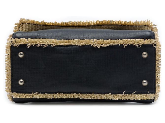 Chanel Black CC Raffia Fringe Trimmed Calfskin Chain Flap - vista 3
