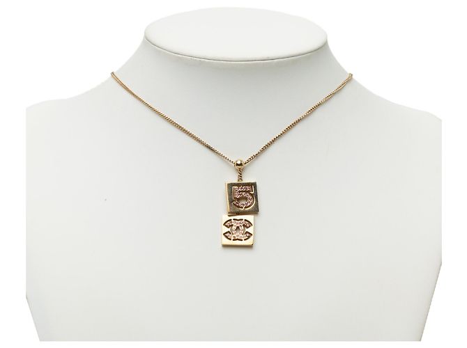 Collana con pendente Chanel Gold CC placcato oro Strass No 5 Double Square D'oro - vista 7