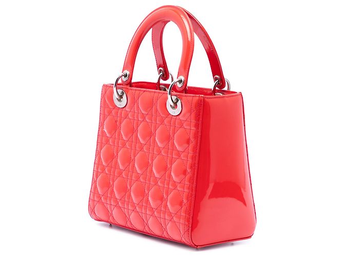 Lady Dior Cannage aus Lackleder rot, Größe Medium - Ansicht 2