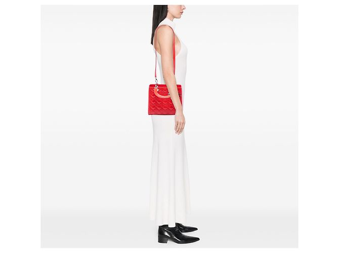 Lady Dior Cannage aus Lackleder rot, Größe Medium - Ansicht 6