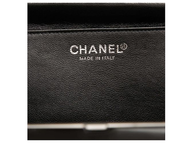 Chanel Beige CC Chocolate Bar Lammfell Handtasche mit Rahmen - Ansicht 5