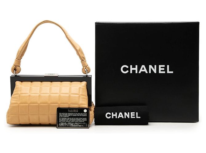 Chanel Beige CC Chocolate Bar Lammfell Handtasche mit Rahmen - Ansicht 7