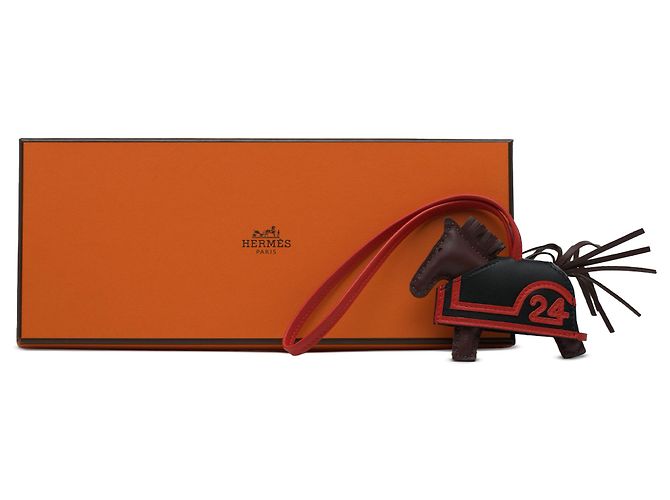 Charm per borsa Hermès Rodeo Robeo 24 in agnello Milo Rosso Bordò - vista 4