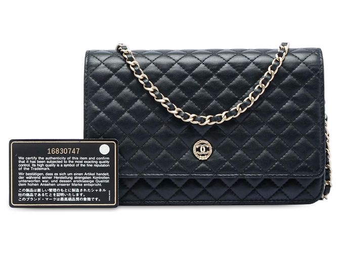 Chanel gesteppte schwarze Lammhaut-Wallet On Chain mit Wappen - Ansicht 8