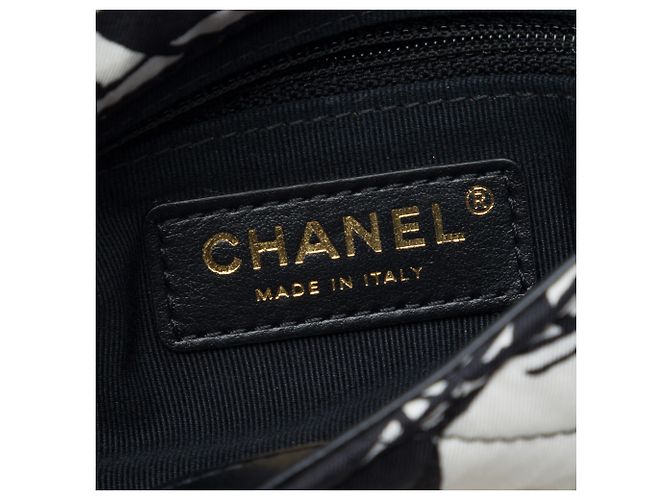 Chanel White Mini Printed Canvas Deer Coco Flap Bianco - vista 5