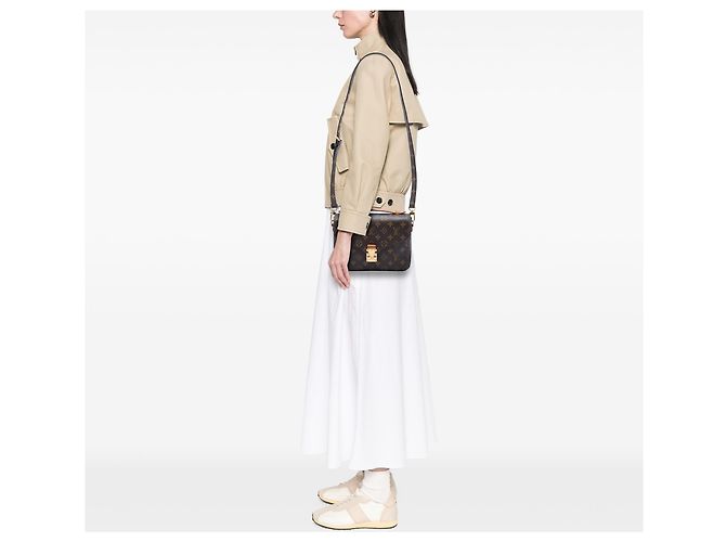 Louis Vuitton Marrone Monogram Pochette Metis - vista 5