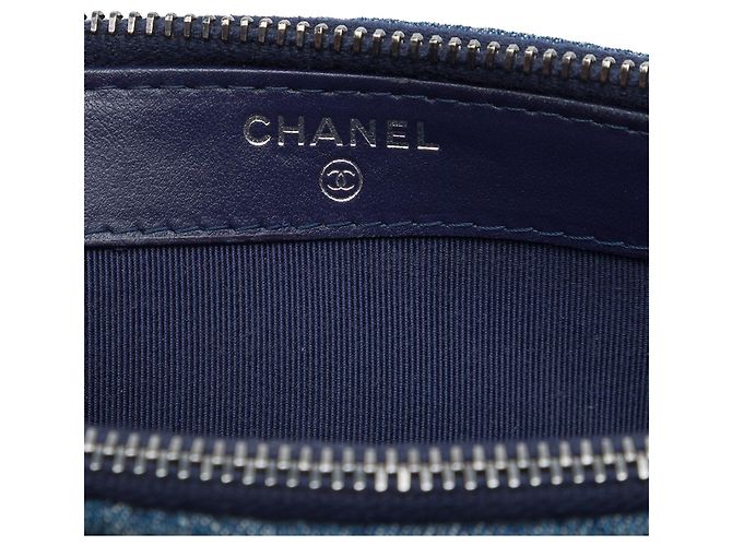 Clutch Chanel Gabrielle in denim trapuntato blu con doppia zip e catena Blu navy - vista 5