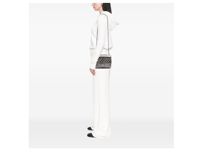 Chanel Gray Medium Metallic Crackled Calfskin Clams Pocket Flap Marrone Grigio antracite - vista 6