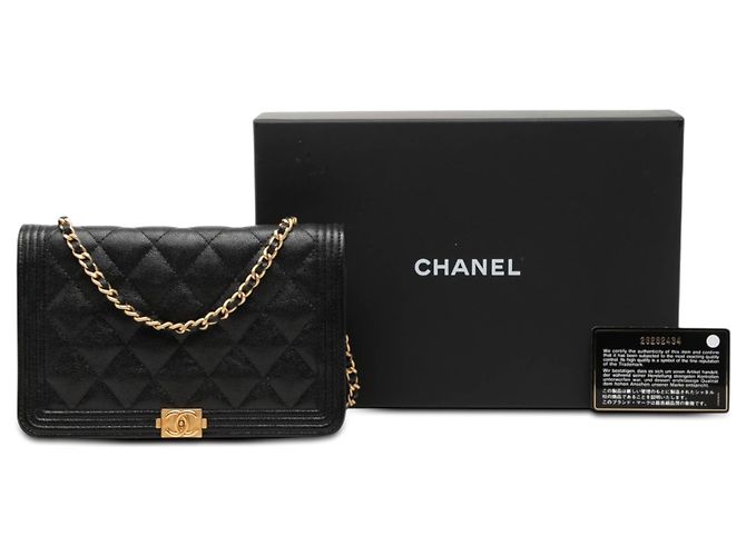 Portafoglio Chanel Boy in caviar trapuntato nero con catena - vista 7