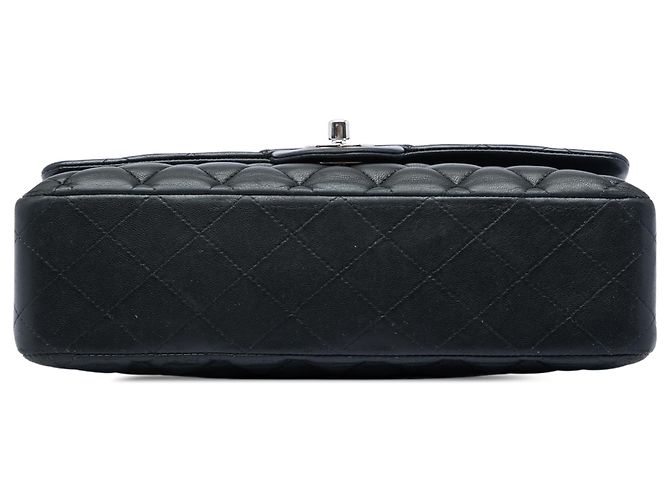 Chanel Black Medium Classic Lambskin Double Flap Nero - vista 3