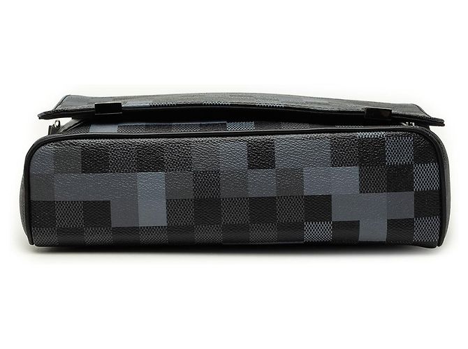 Louis Vuitton District PM in Damier Graphite nero - vista 3