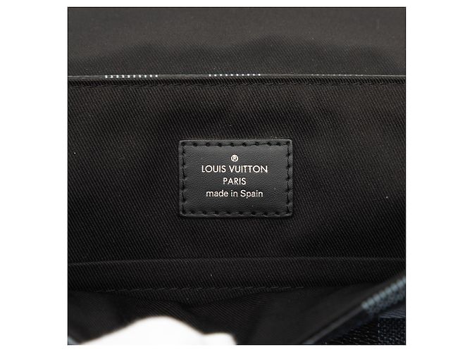 Louis Vuitton District PM in Damier Graphite nero - vista 5