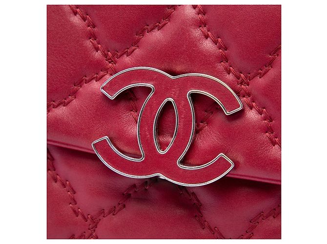 Chanel Red Quilted Calfskin Double Stitch Hamptons Clutch with Chain - view 5