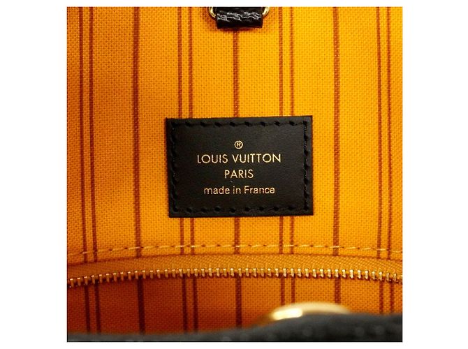 Borsa Tote Louis Vuitton Monogram Jungle OnTheGo GM Marrone Nero - vista 5