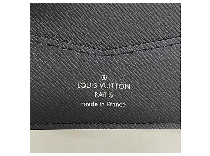 Louis Vuitton Taiga Portefeuille Slender Wallet Nero - vista 4