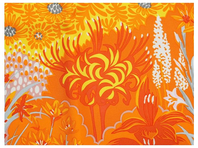 Hermès Carré Mountain Zebra Seidenschal 90 cm Orange Schwarz Weiß Grau Gelb - Ansicht 11