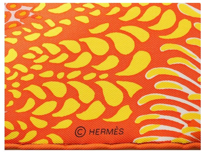 Hermès Carré Mountain Zebra Seidenschal 90 cm Orange Schwarz Weiß Grau Gelb - Ansicht 12