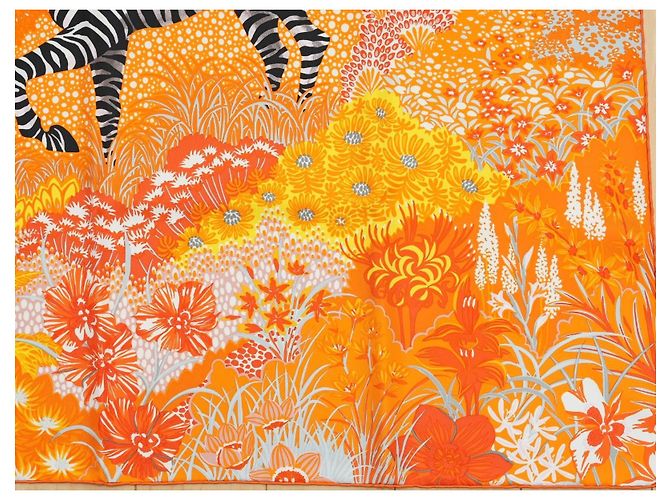 Hermès Carré Mountain Zebra Seidenschal 90 cm Orange Schwarz Weiß Grau Gelb - Ansicht 5