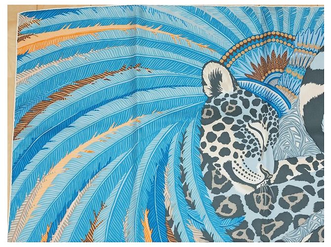 Hermès Foulard Jaguar Quetzal 90cm Seta Blu Marrone Bianco D'oro Grigio - vista 3