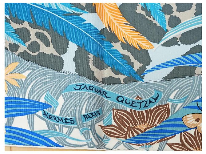 Hermès Foulard Jaguar Quetzal 90cm Seta Blu Marrone Bianco D'oro Grigio - vista 8