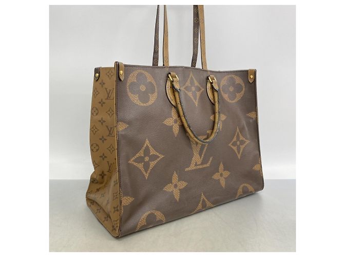Borsa Tote Louis Vuitton Monogram Giant Reverse OnTheGo GM Marrone - vista 2