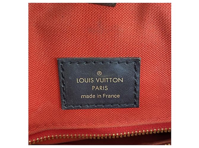 Borsa Tote Louis Vuitton Monogram Giant Reverse OnTheGo GM Marrone - vista 5