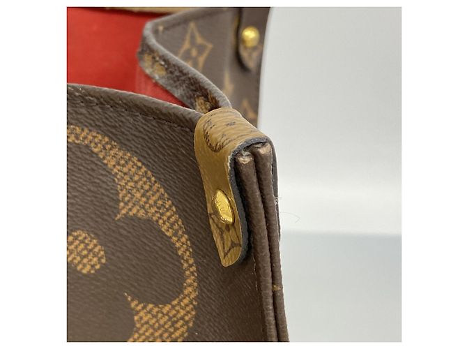 Borsa Tote Louis Vuitton Monogram Giant Reverse OnTheGo GM Marrone - vista 9