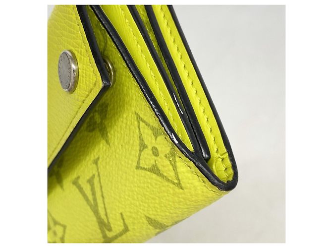 Portafoglio a tre pieghe Louis Vuitton Jaune Giallo - vista 5