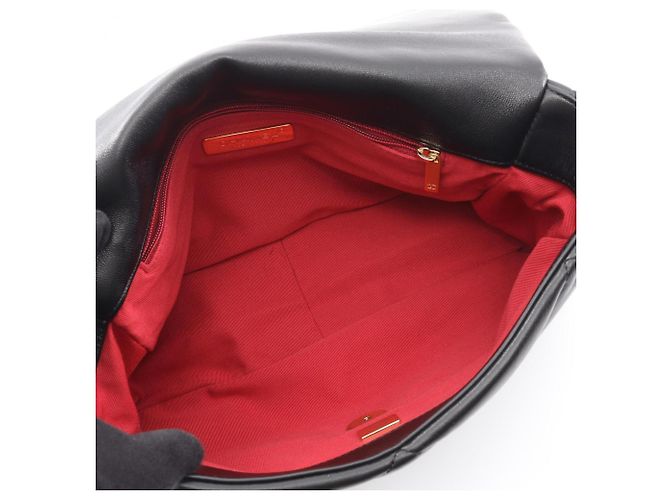 Borsa a tracolla Chanel 19 Dixneuf Matelassé in agnello nero - vista 3