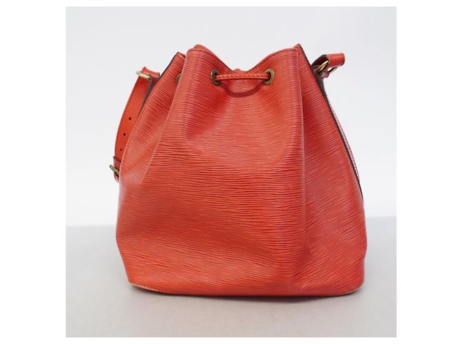 Noe Borsa a tracolla Louis Vuitton Epi Petit Noé Rosso - vista 13