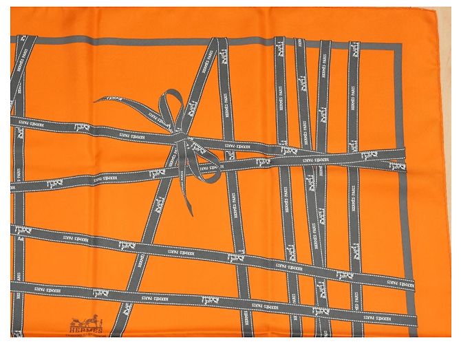 Carré Hermès Bolduc Jean Louis Dumas Seta Arancione 90cm Grigio - vista 4