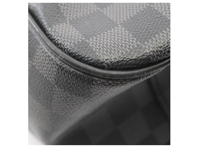Borsa Tote Louis Vuitton Tadao Damier Graphite Nero - vista 7