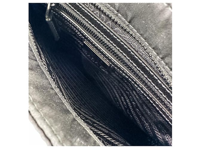 Prada Re-Nylon Schultertasche aus Saffiano-Leder Schwarz - Ansicht 10