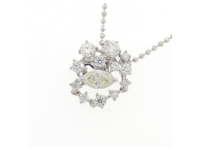 Collana Tasaki 750 in oro bianco e diamanti Argento Metallico - vista 3