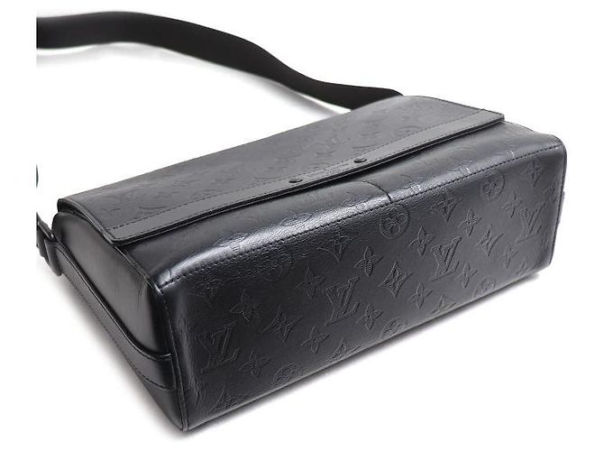 Borsa a tracolla Louis Vuitton Sprinter Monogram Shadow Nero - vista 3