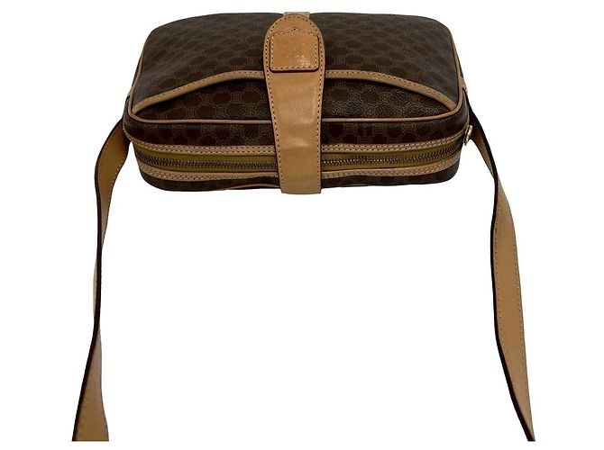 Céline Celine Macadam Triomphe Schultertasche aus PVC und Leder Braun - Ansicht 5