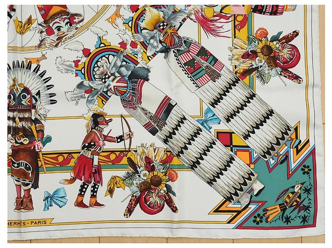 Carré Hermès Kachina di Kermit Oliver 90 cm Seta Bianca Marrone Nero Bianco Rosso Blu D'oro Verde Giallo - vista 6