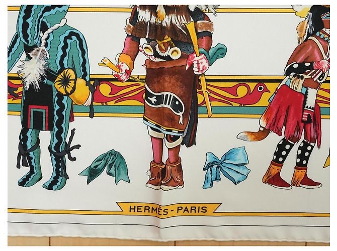 Carré Hermès Kachina di Kermit Oliver 90 cm Seta Bianca Marrone Nero Bianco Rosso Blu D'oro Verde Giallo - vista 8