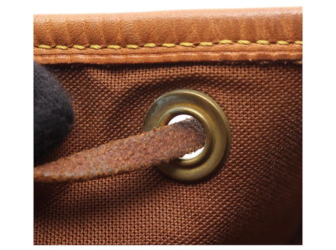 Zaino/Borsa Louis Vuitton Montsouris MM Monogram Marrone - vista 6